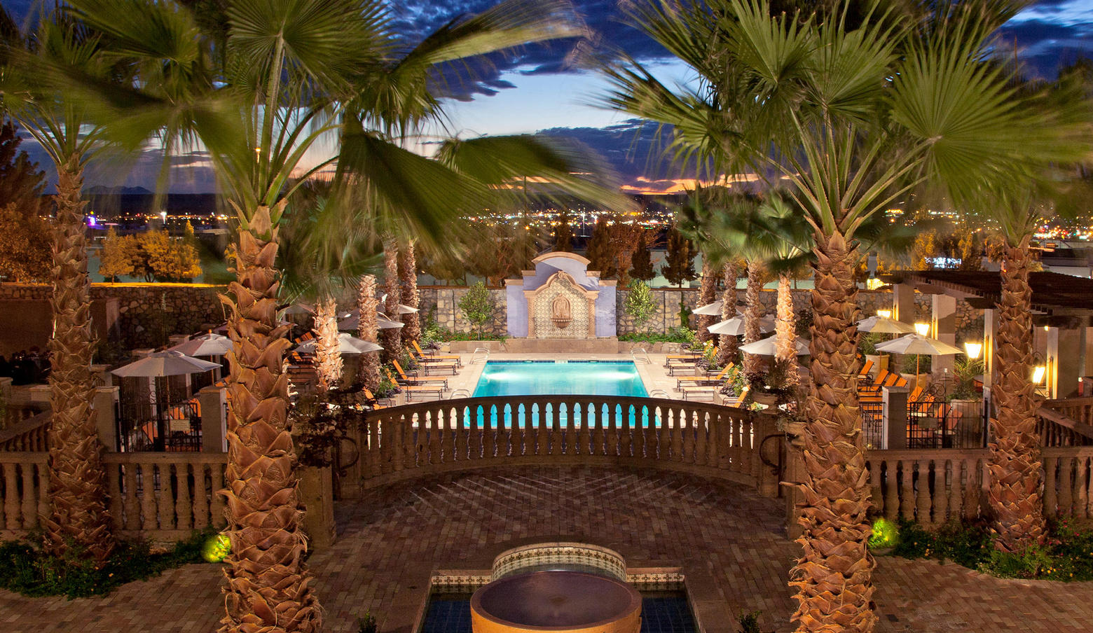 Hotel Encanto pool
